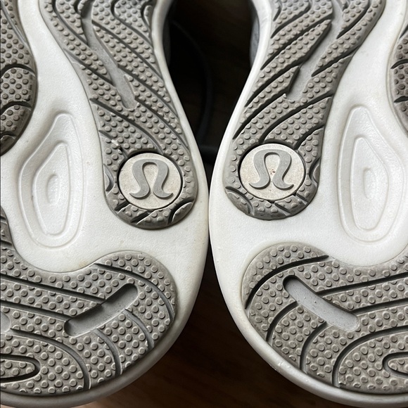 Lululemon Blissfeel Womens Running Shoe - Picture 9 of 11